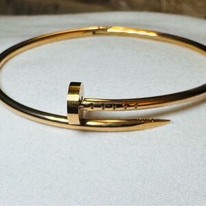 Elegant Gold Nail Bangle Bracelet